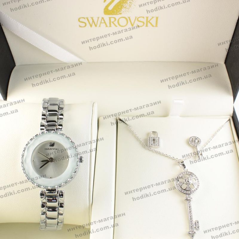 Наручний годинник у подарунковій коробці Swarovski (код 17495)