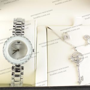 Наручний годинник у подарунковій коробці Swarovski (код 17495)